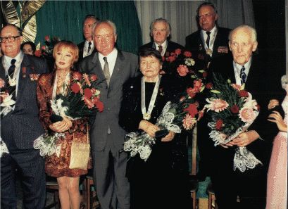 На церемонії вручення відзнаки «Почесний громадянин міста Харкова» (1999р.)
